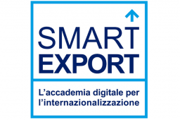 SMART EXPORT scritta blu su sfondo bianco