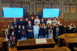 premiazione video storie di alternanza 2024 - foto di gruppo sala consiglio