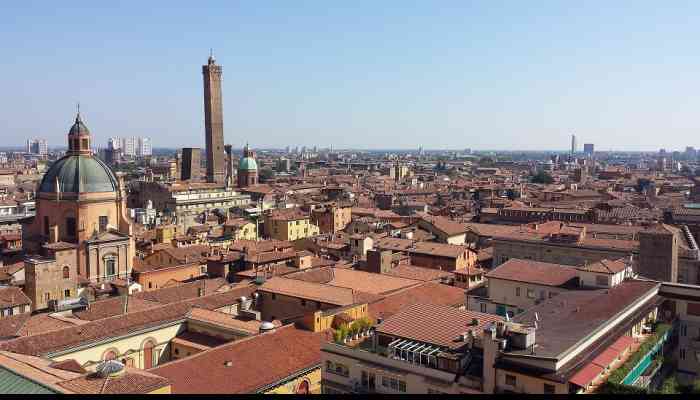 Ecosistema Urbano 2022 - Bologna panoramica dall'alto