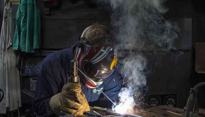 Nati-mortalità imprenditoriale bolognese a settembre 2025 - saldatore