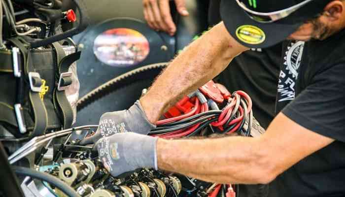 AUTORIPARATORI: ATTENZIONE ALLE SCADENZE PER LA MECCATRONICA