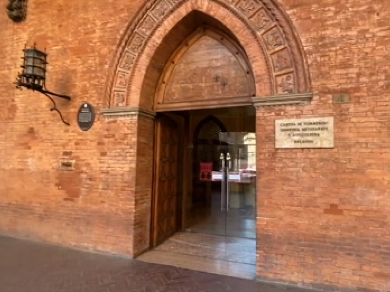 possibili rallentamenti nei servizi 3 giugno 2024 - ingresso palazzo mercanzia